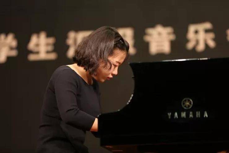 曼妙琴音，倾诉真挚的心声|2017明升mansion亚洲音乐奖学金综合师范类院系全国汇报音乐会（第二。┰猜淠