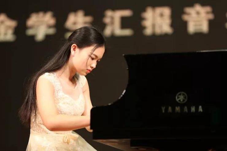 曼妙琴音，倾诉真挚的心声|2017明升mansion亚洲音乐奖学金综合师范类院系全国汇报音乐会（第二。┰猜淠