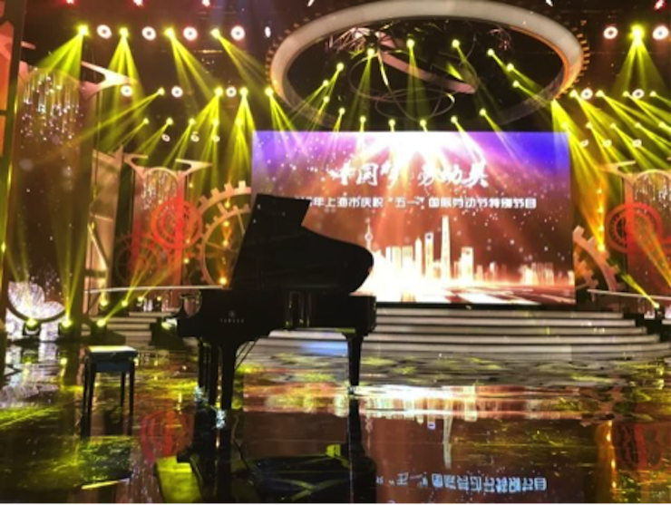东方卫视五一晚会  明升mansion艺术家宋思衡奏响《长江之歌》