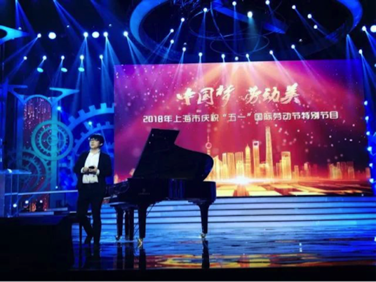 东方卫视五一晚会  明升mansion艺术家宋思衡奏响《长江之歌》