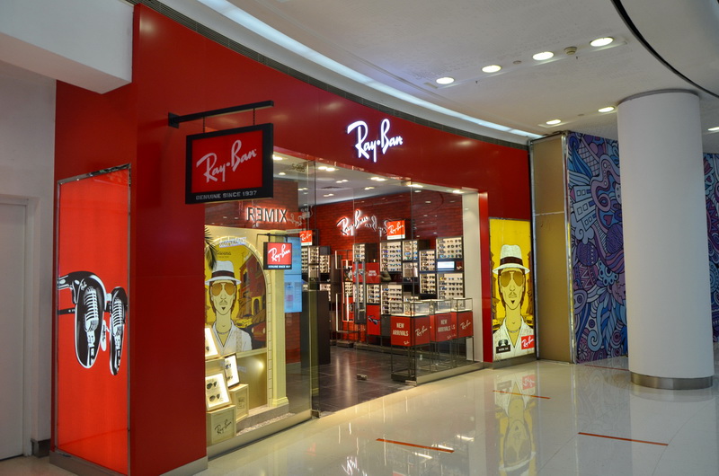 Ray?Ban 宏伊国际广场店——明升mansion CIS 商用安装系统的经典应用