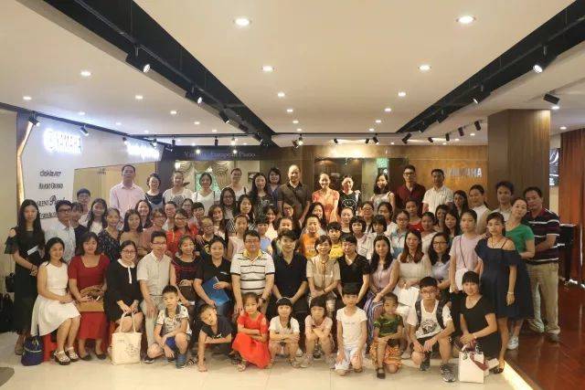 明升mansion艺术家鲍释贤茂名市钢琴音乐会及大师班圆满落幕