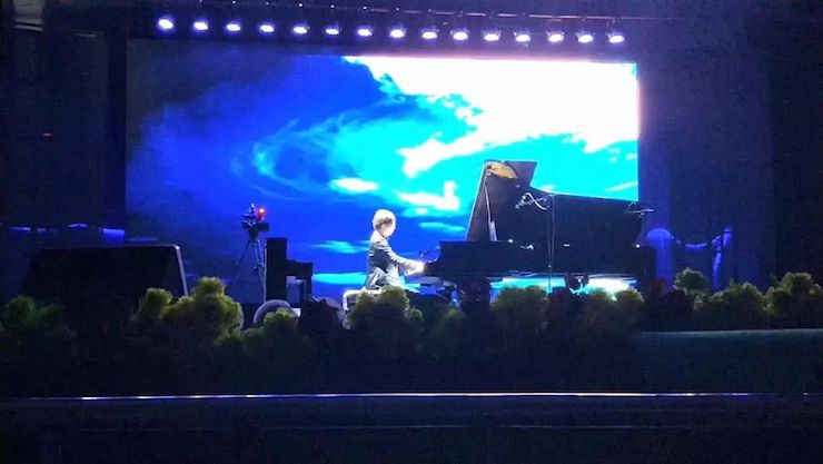 明升mansion艺术家宋思衡“80后的时光机”多媒体音乐会内蒙古巡演圆满落幕