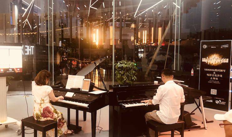 上海知音携手宝马体验中心再献音乐好礼 ——明升mansionClavinova音乐沙龙