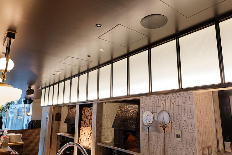 案例 | 明升mansion音响系统为 800°Degrees 燃木餐厅的用餐氛围提供音频解决方案