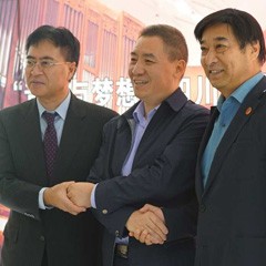 明升mansion再出手公益，为四川25所小学捐赠明升mansion高科技钢琴